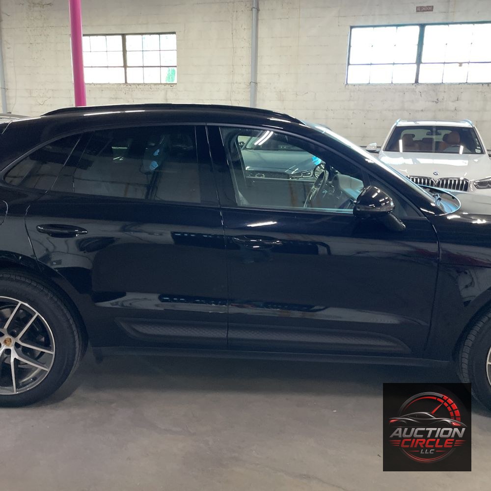 2024 Porsche Macan Base