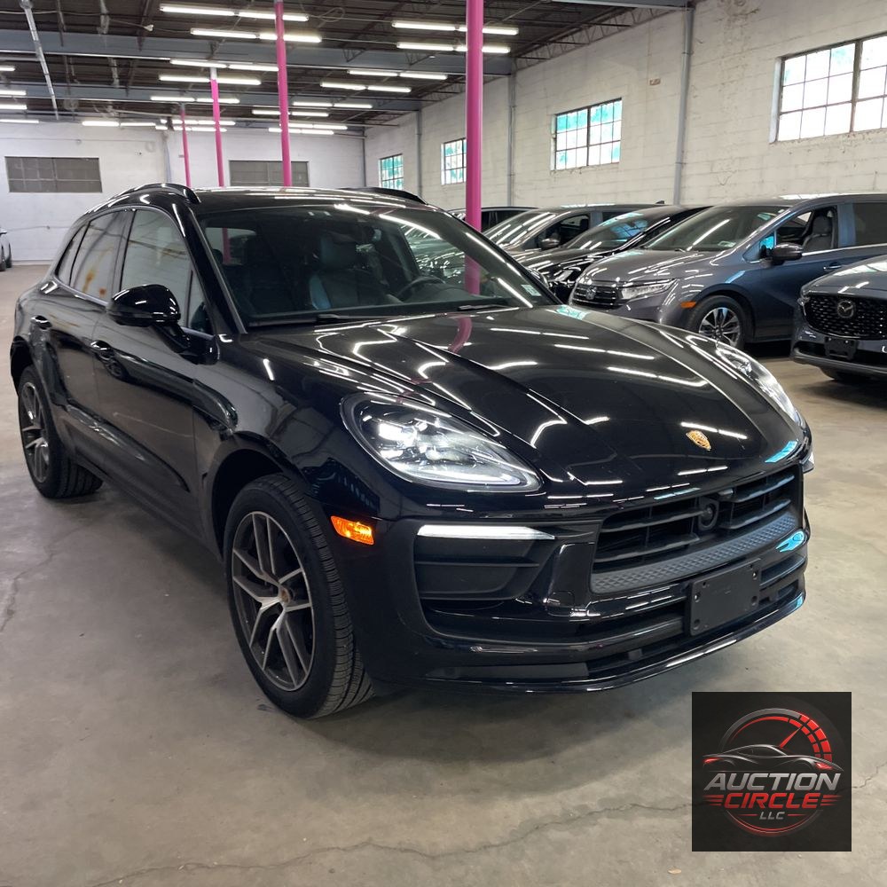 2024 Porsche Macan Base