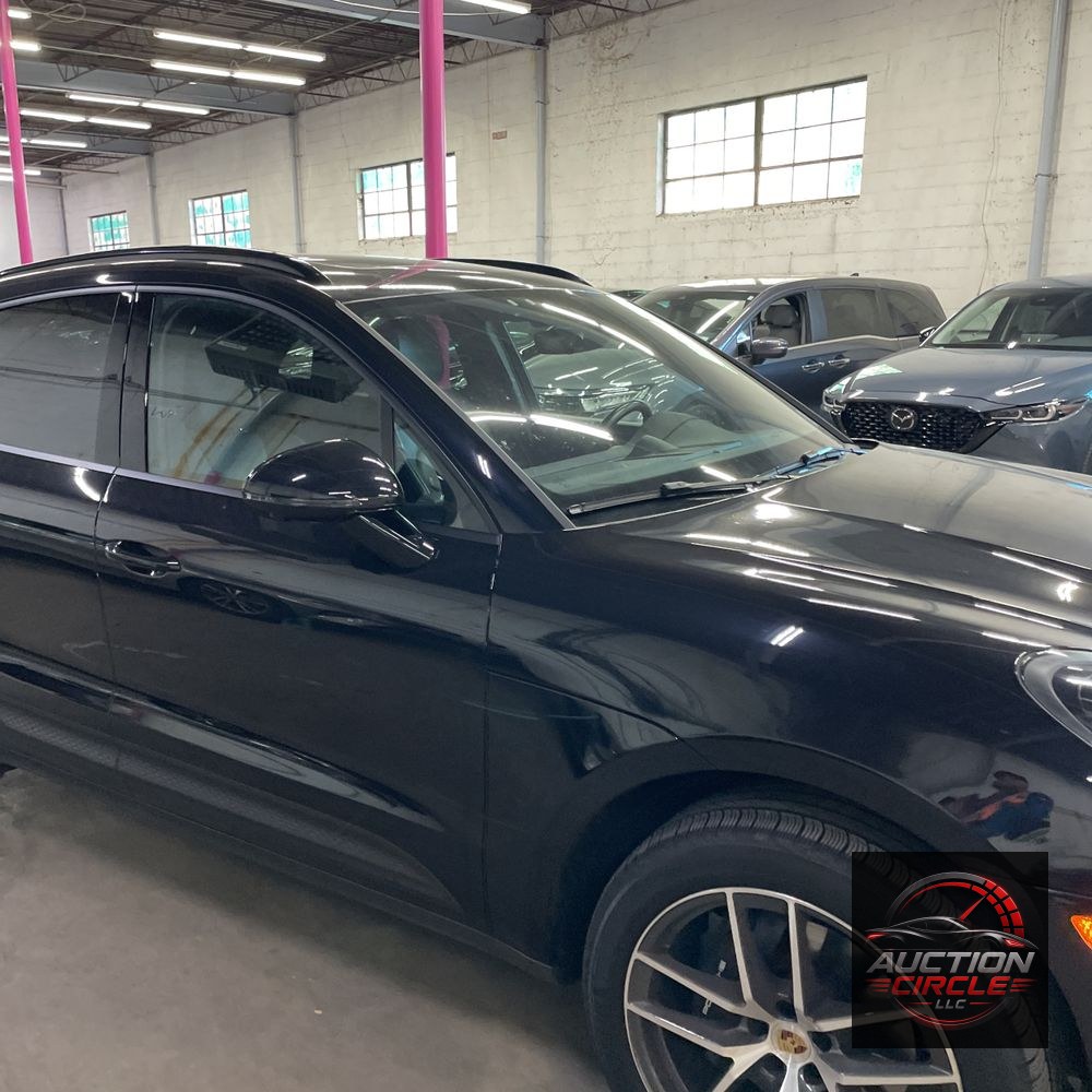 2024 Porsche Macan Base