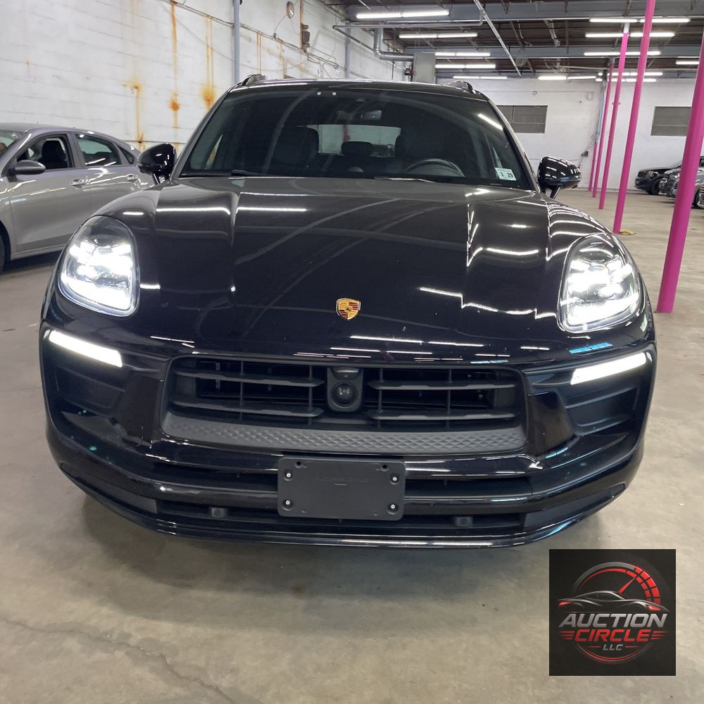 2024 Porsche Macan Base