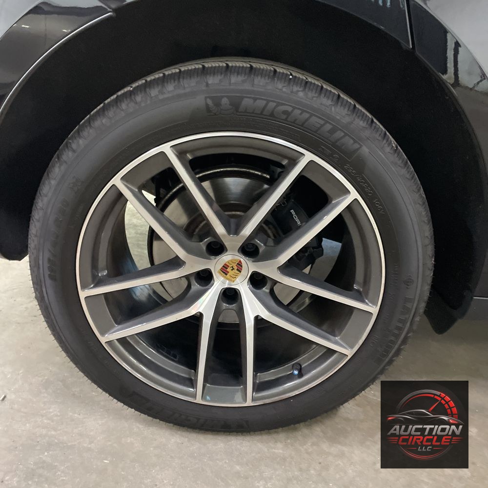 2024 Porsche Macan Base