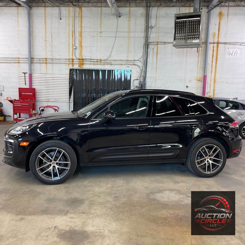 2024 Porsche Macan Base