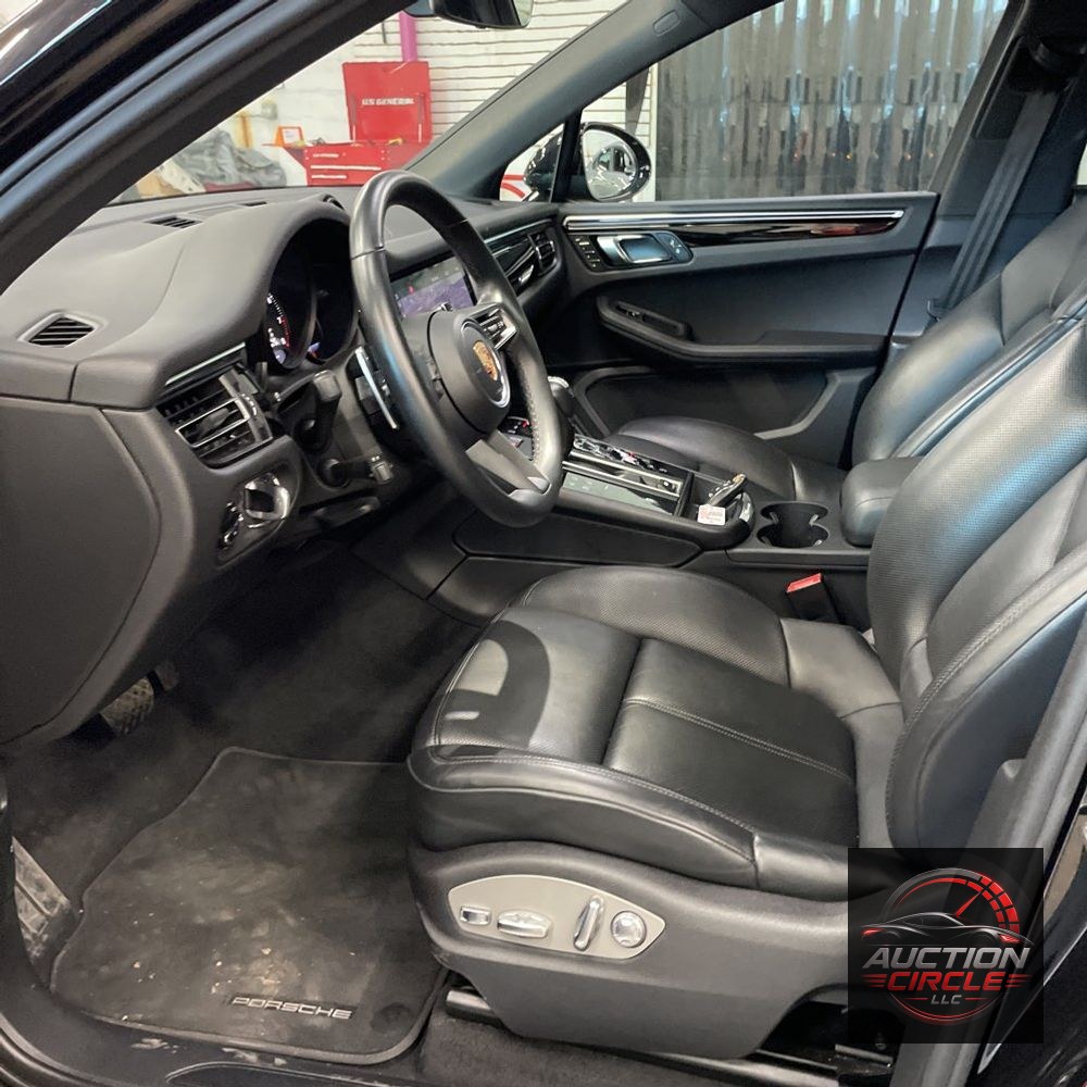 2024 Porsche Macan Base