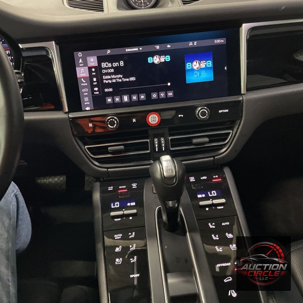 2024 Porsche Macan Base
