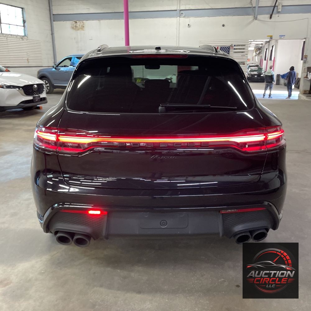 2024 Porsche Macan Base