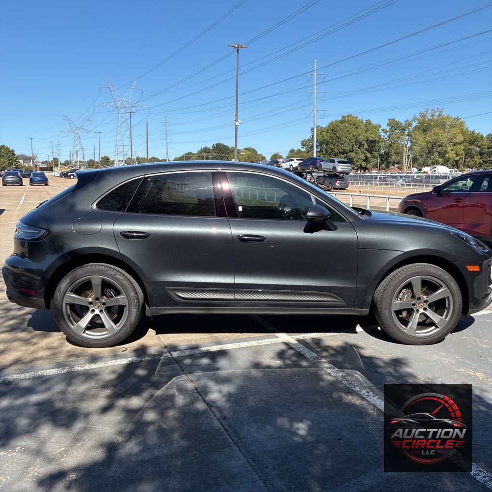 2024 Porsche Macan Base