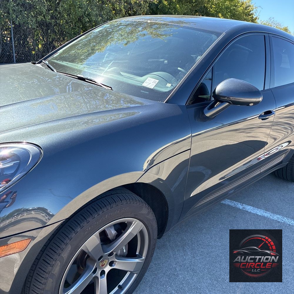 2024 Porsche Macan Base