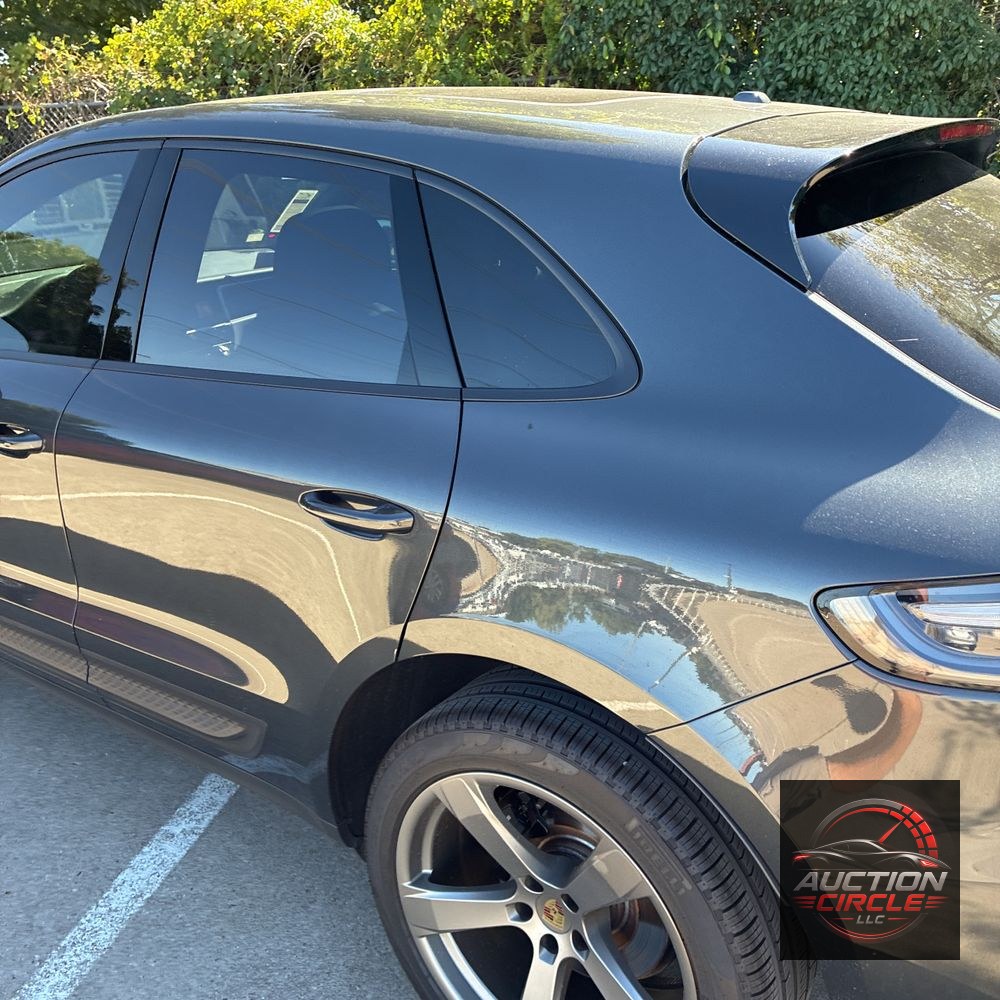 2024 Porsche Macan Base