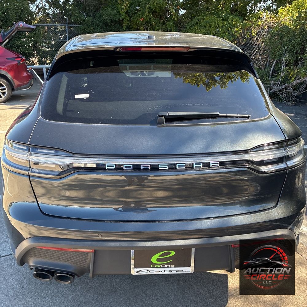 2024 Porsche Macan Base