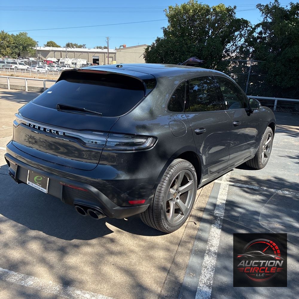 2024 Porsche Macan Base
