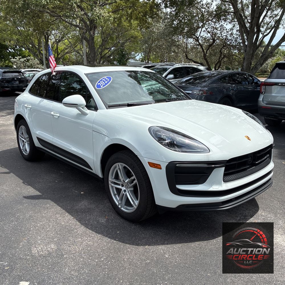 2024 Porsche Macan Base