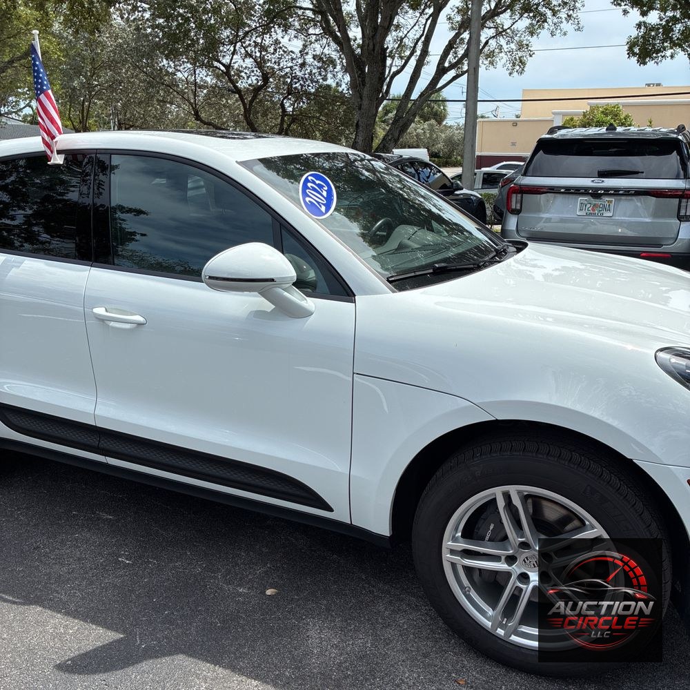 2024 Porsche Macan Base