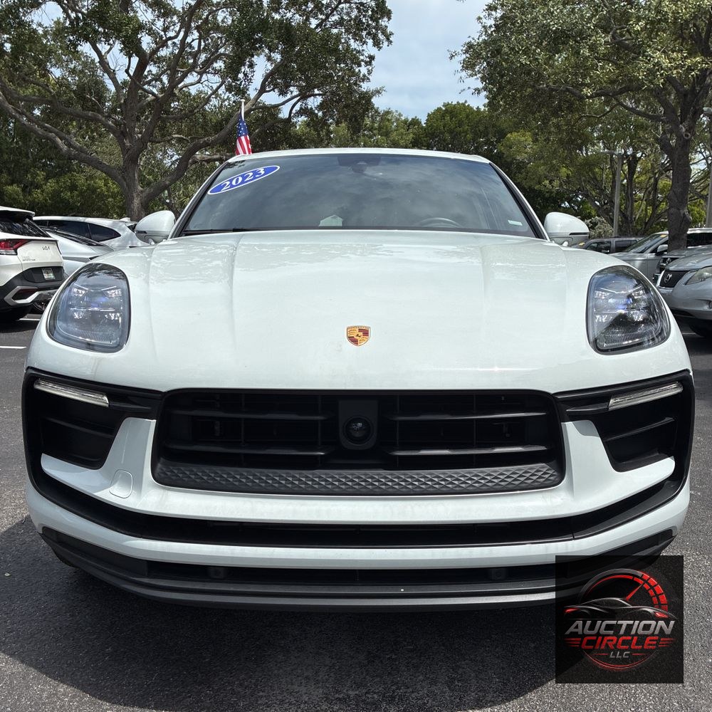 2024 Porsche Macan Base