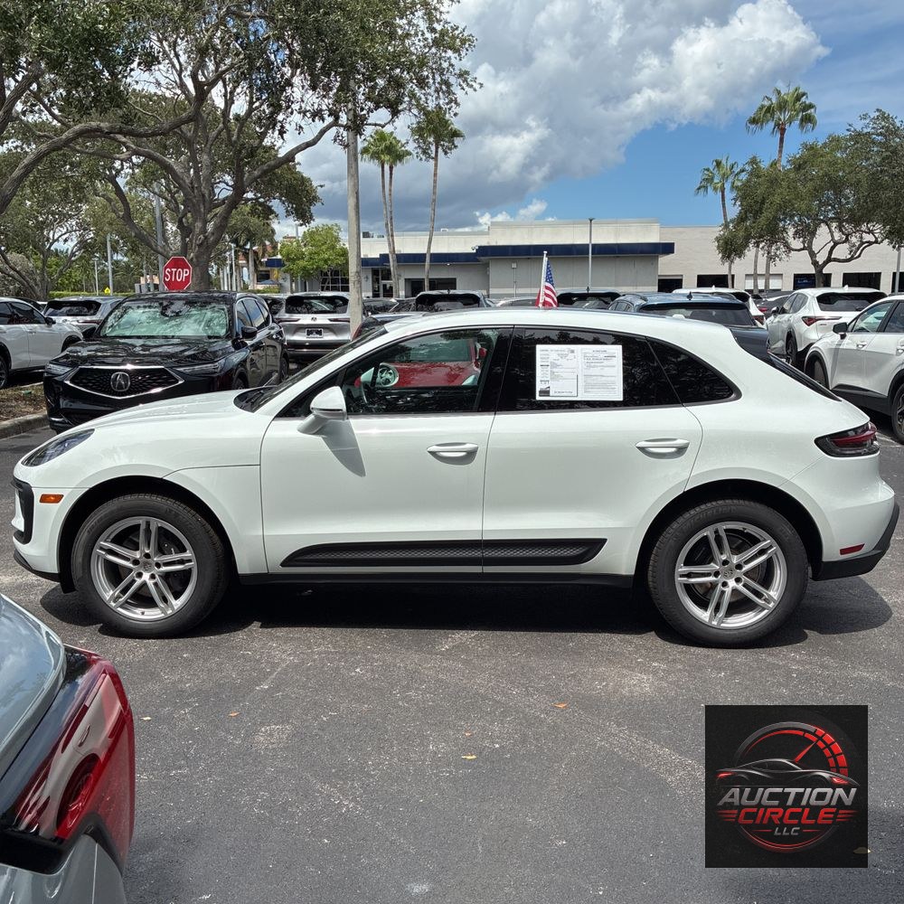 2024 Porsche Macan Base