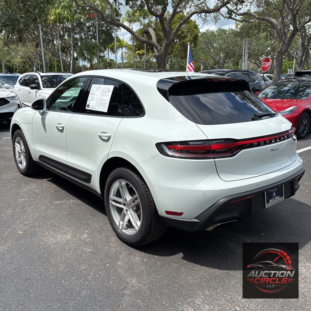 2024 Porsche Macan Base
