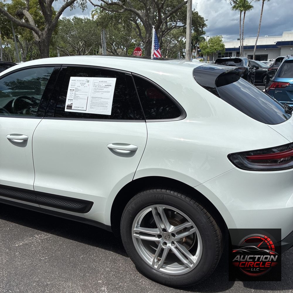 2024 Porsche Macan Base