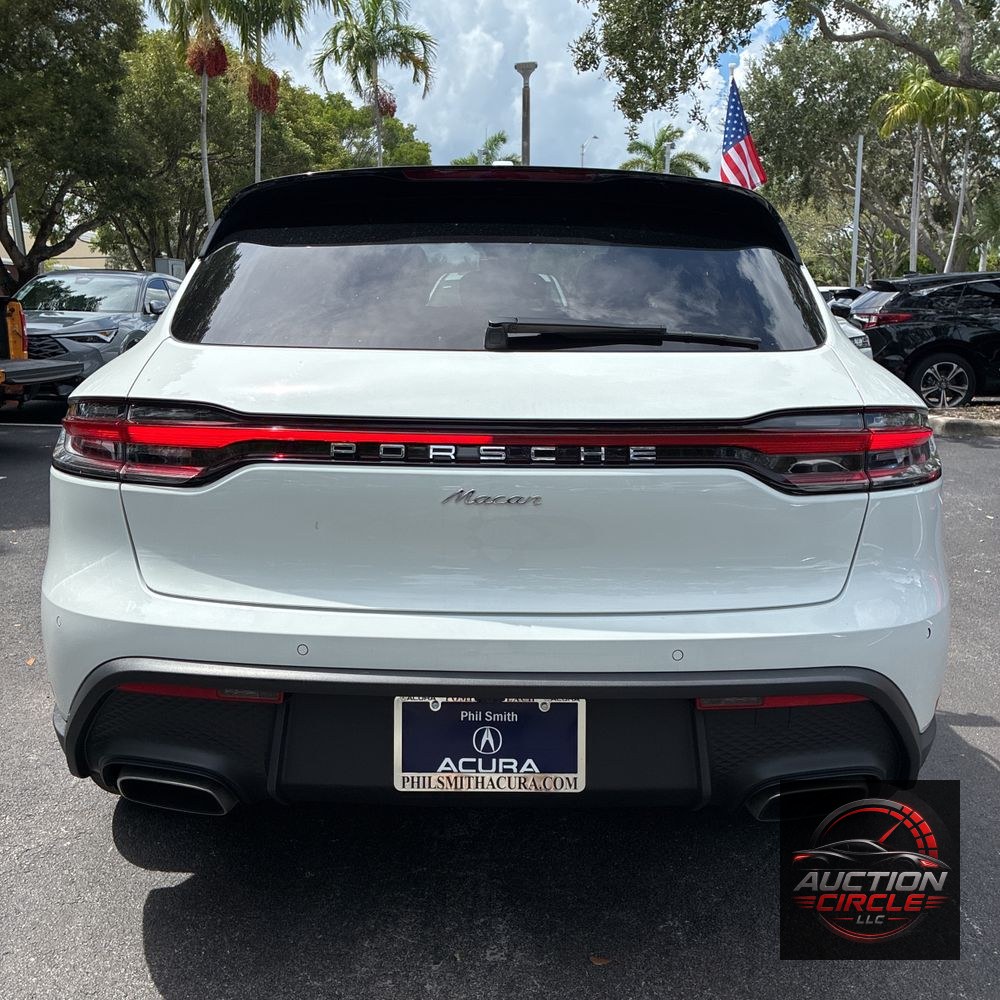 2024 Porsche Macan Base