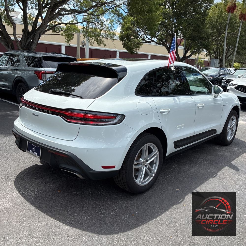 2024 Porsche Macan Base