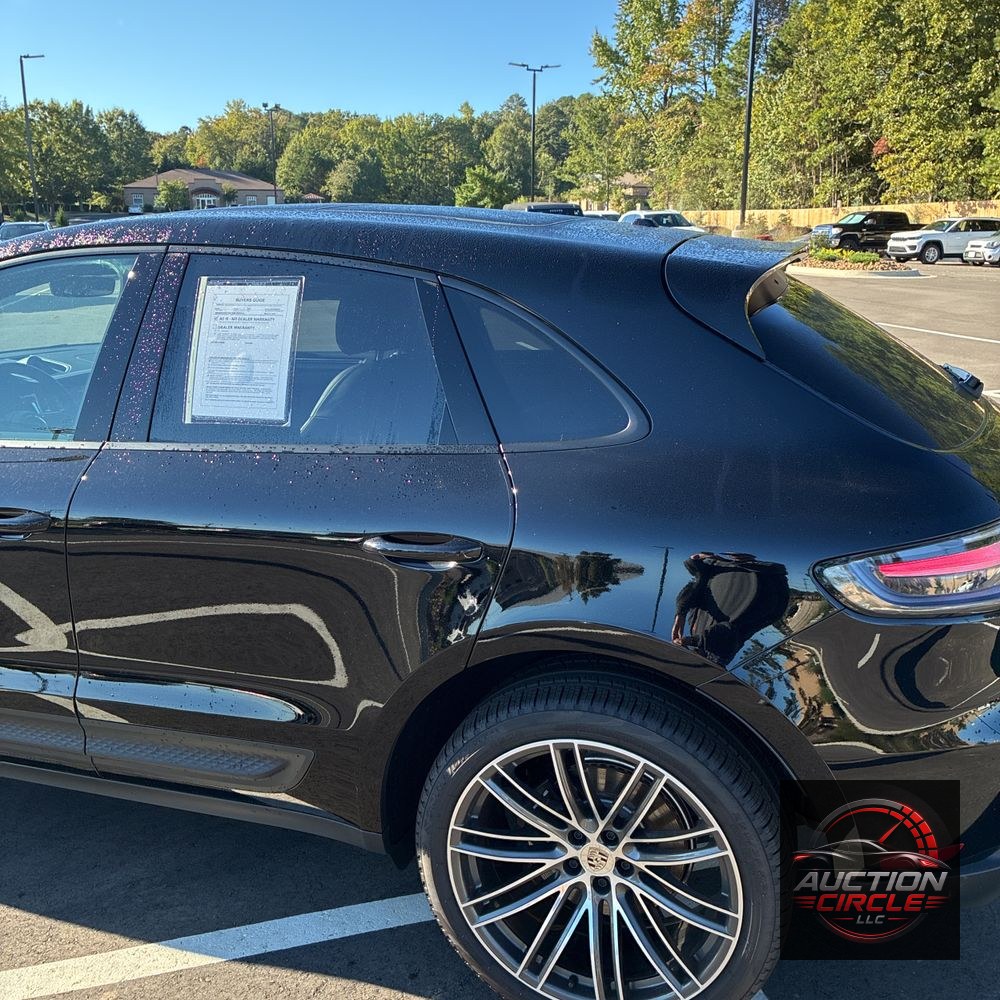 2025 Porsche Macan Base