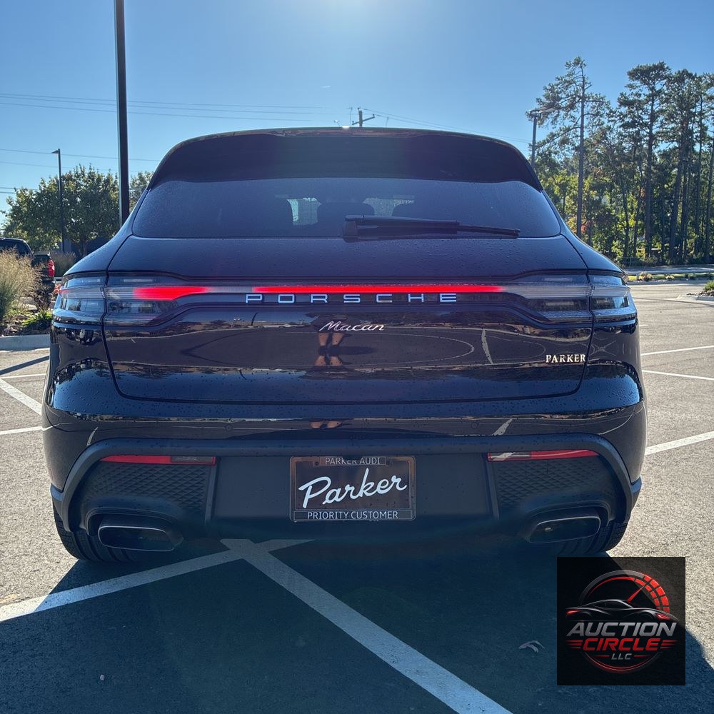 2025 Porsche Macan Base