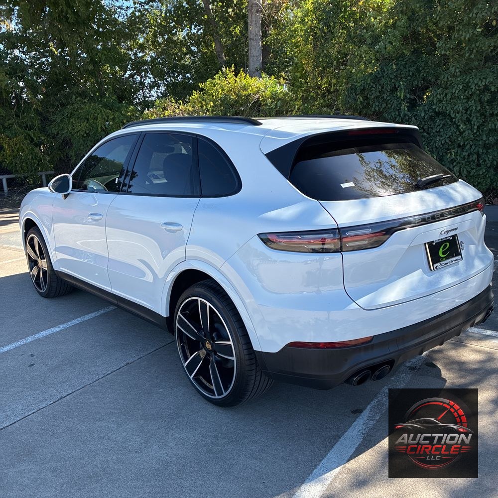2022 Porsche Cayenne Platinum Edition