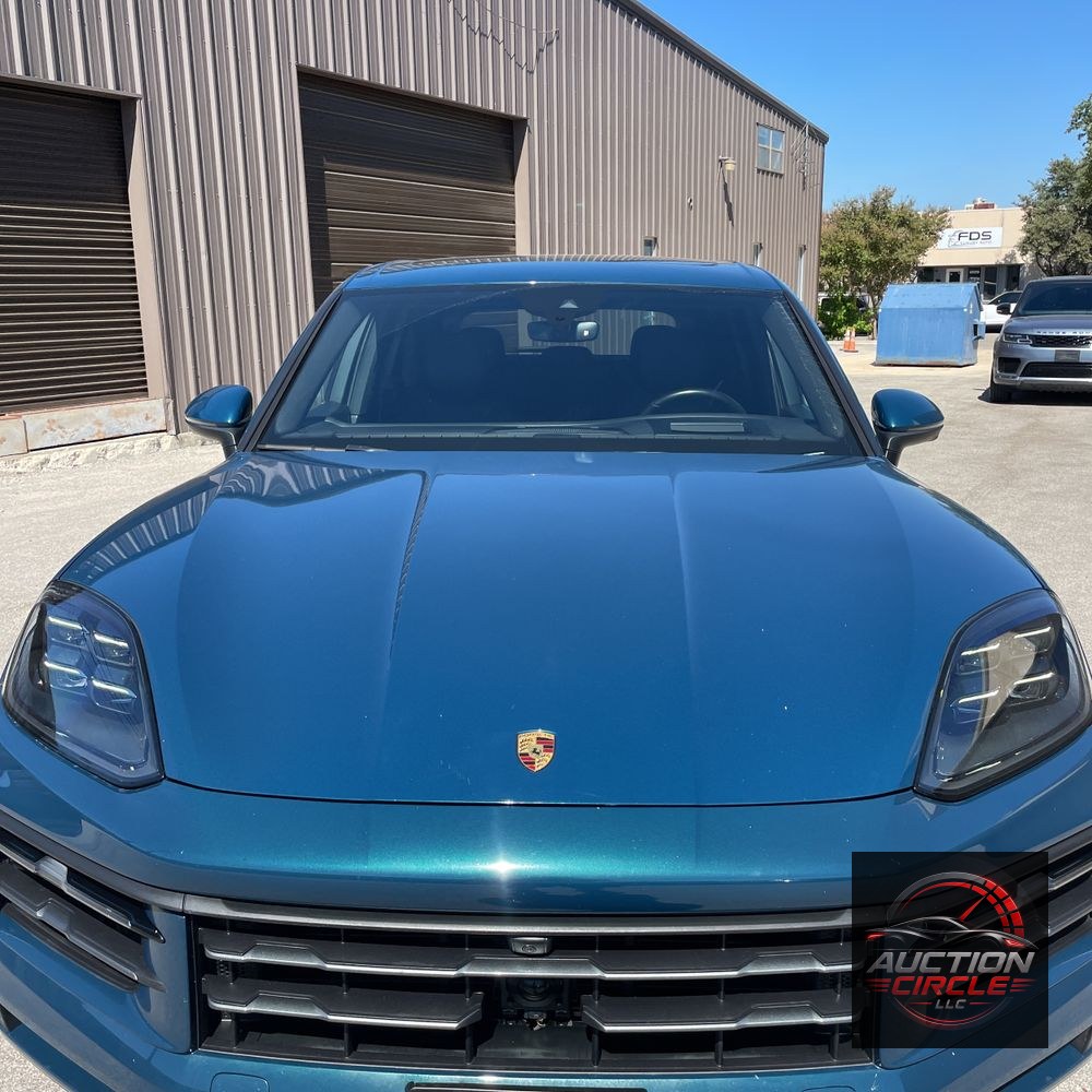 2024 Porsche Cayenne Base