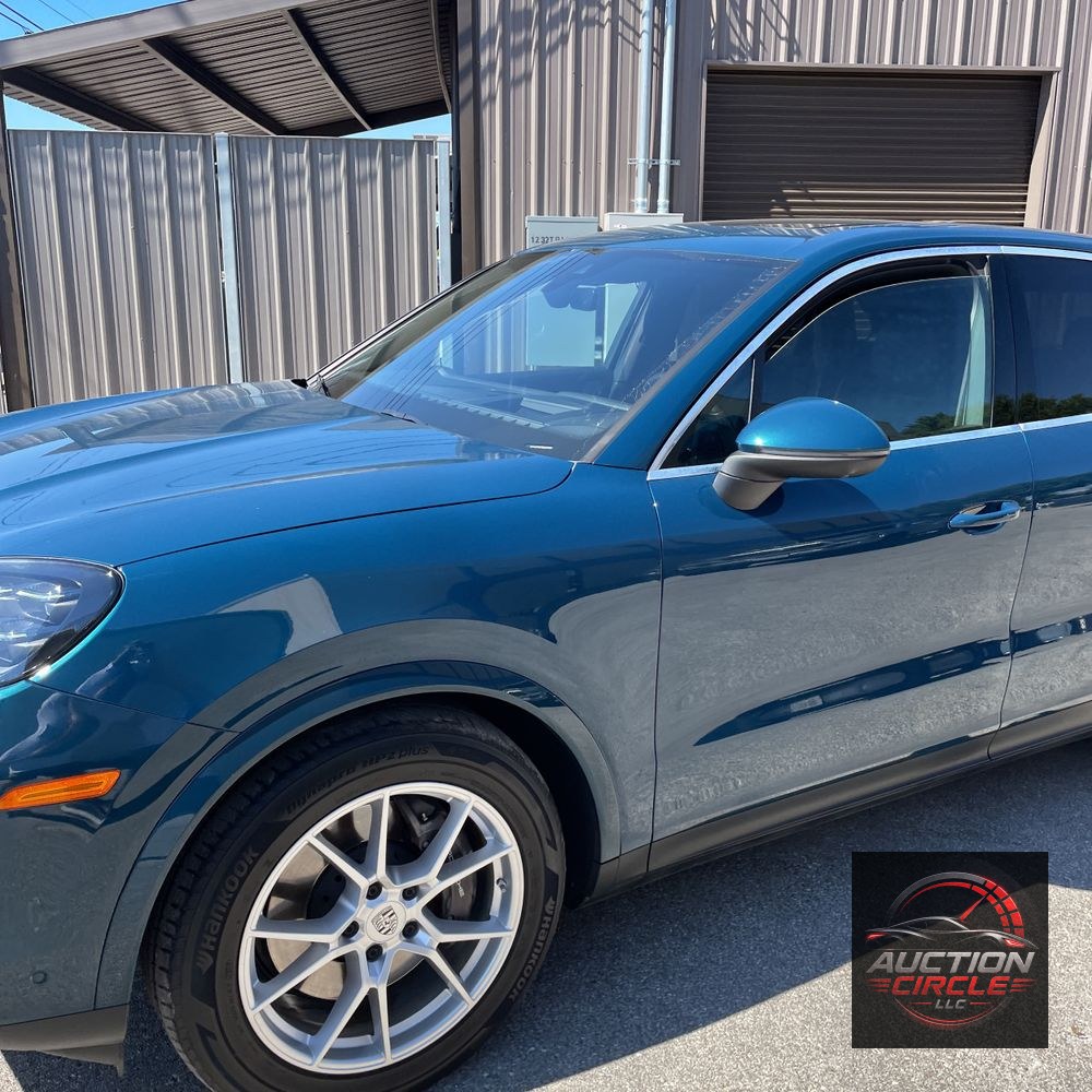 2024 Porsche Cayenne Base