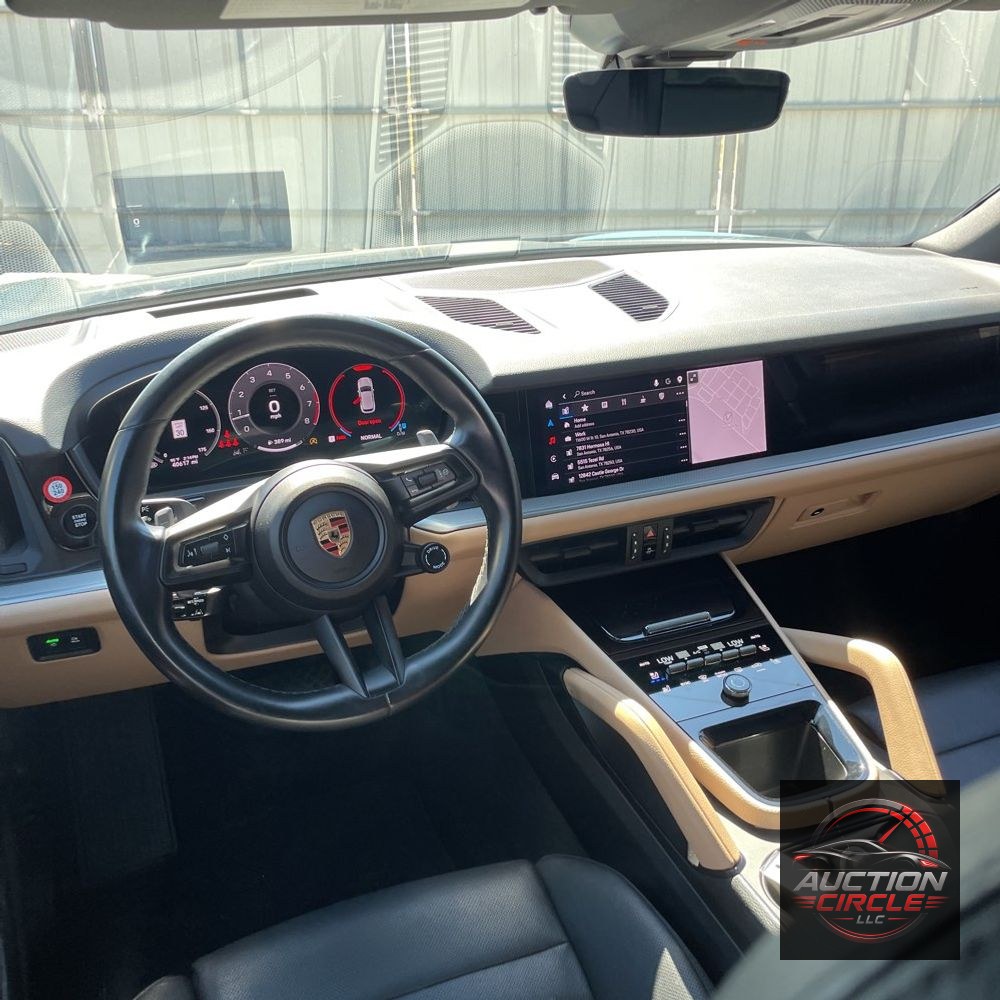 2024 Porsche Cayenne Base