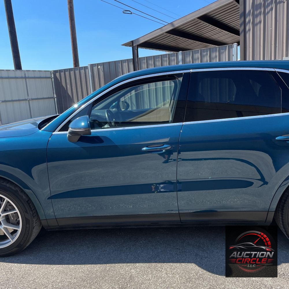 2024 Porsche Cayenne Base