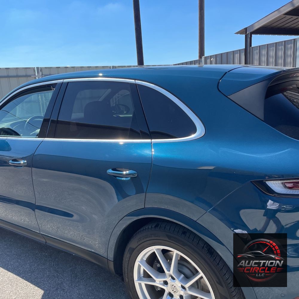 2024 Porsche Cayenne Base