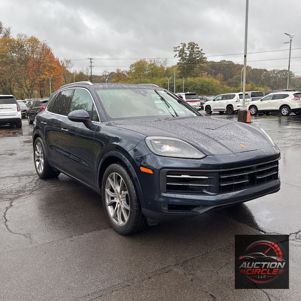 2024 Porsche Cayenne Base
