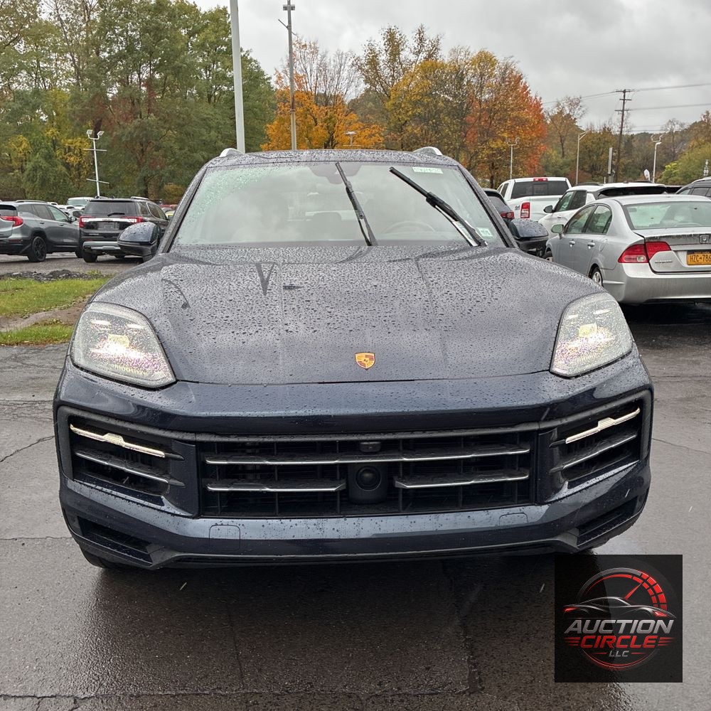 2024 Porsche Cayenne Base