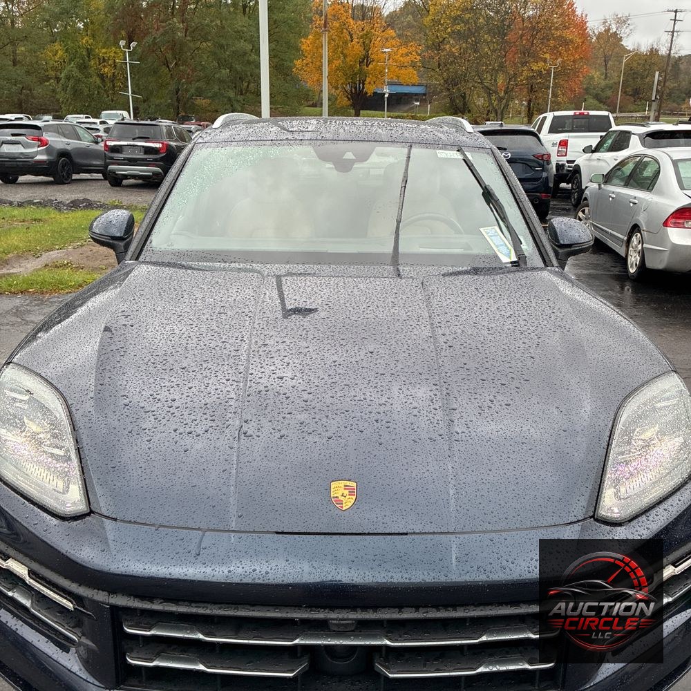 2024 Porsche Cayenne Base