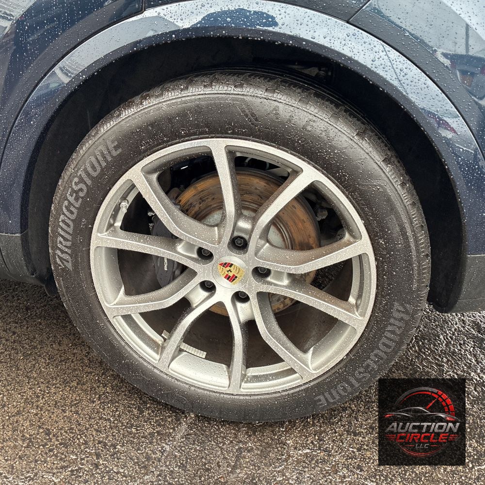 2024 Porsche Cayenne Base
