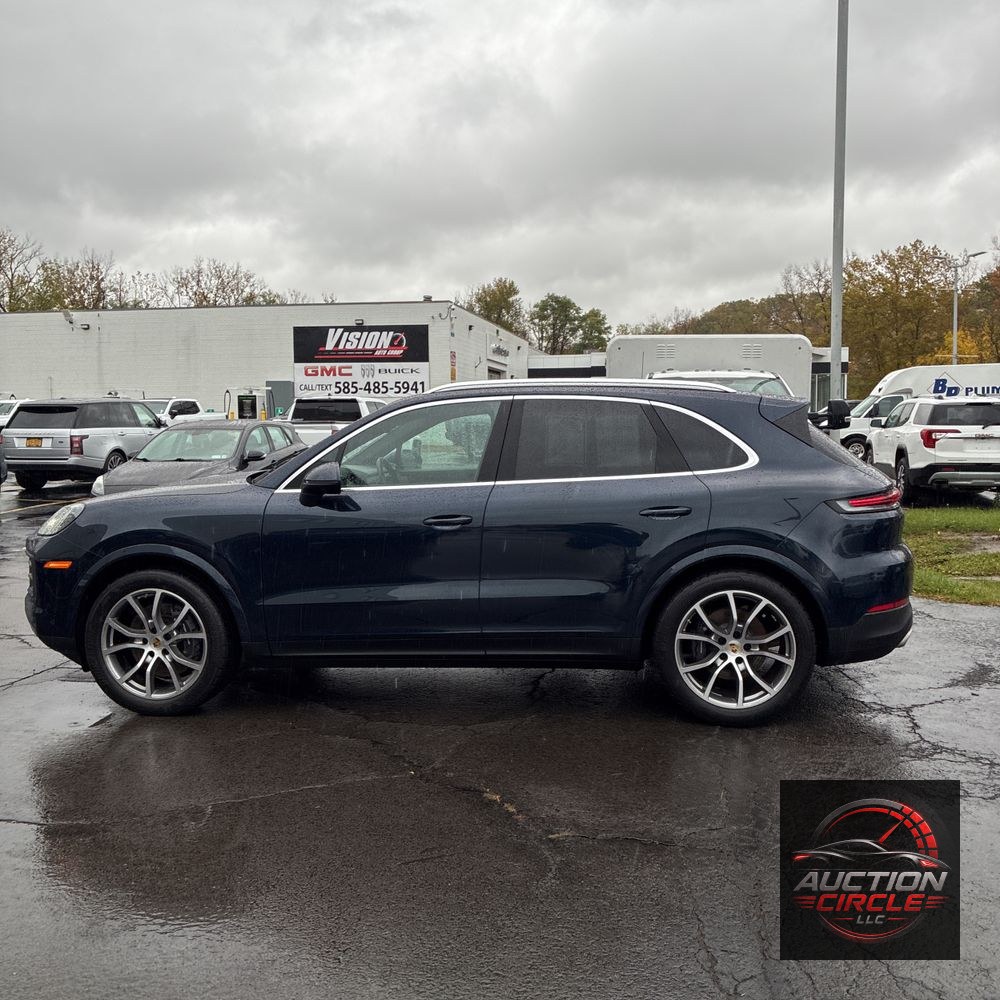 2024 Porsche Cayenne Base
