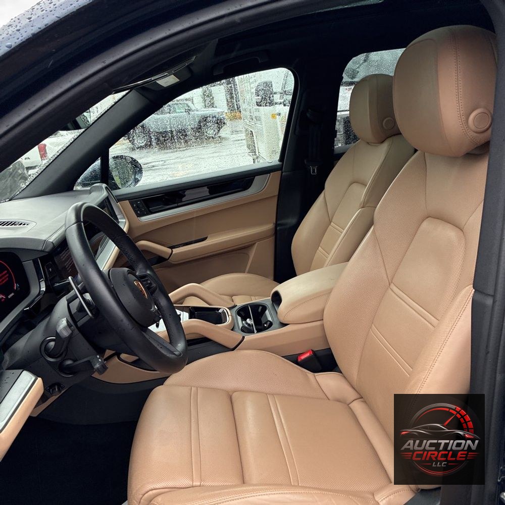 2024 Porsche Cayenne Base