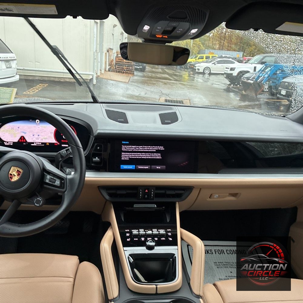 2024 Porsche Cayenne Base