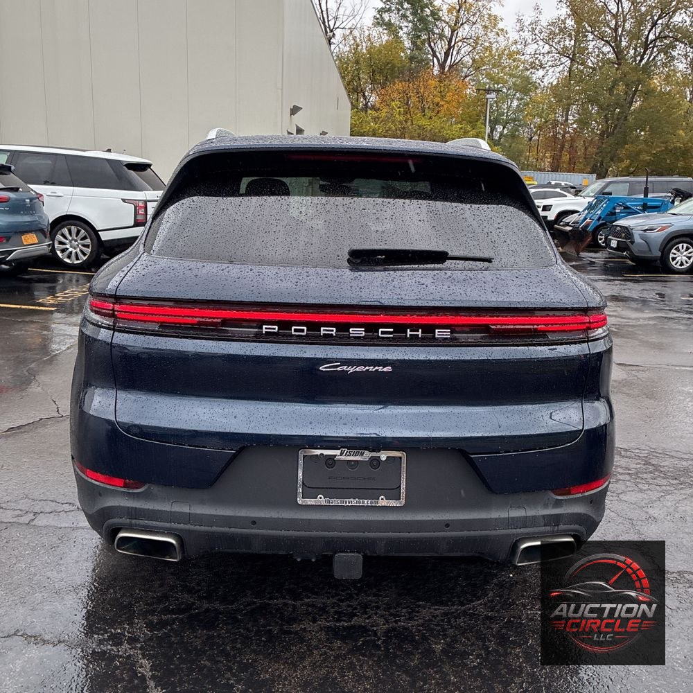 2024 Porsche Cayenne Base