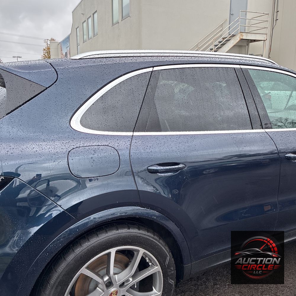 2024 Porsche Cayenne Base