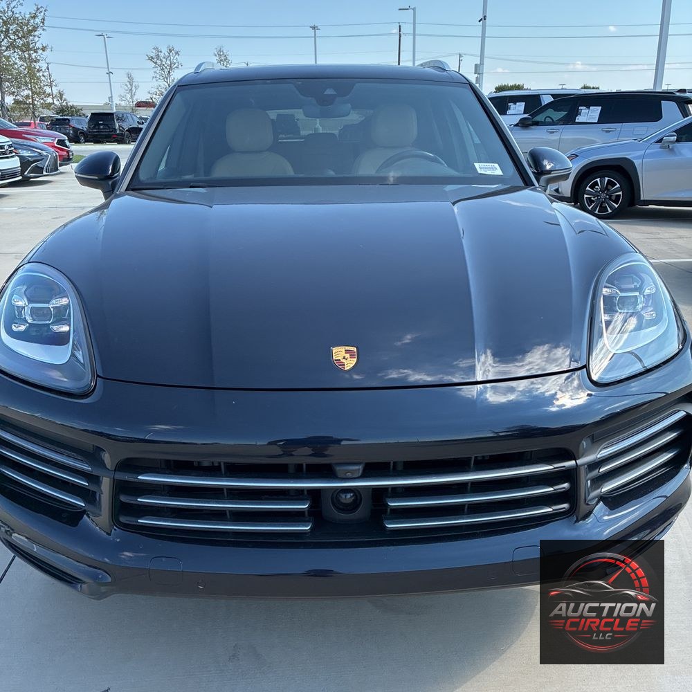 2022 Porsche Cayenne Base