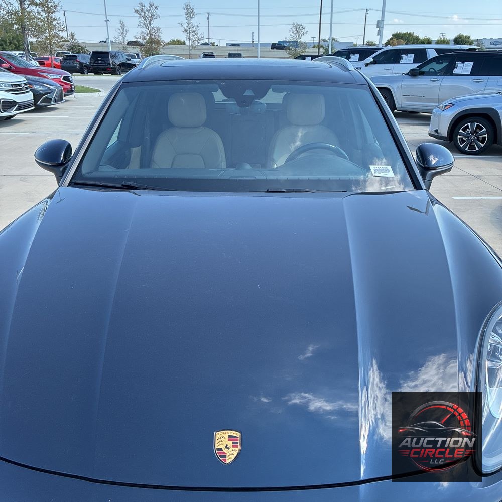 2022 Porsche Cayenne Base
