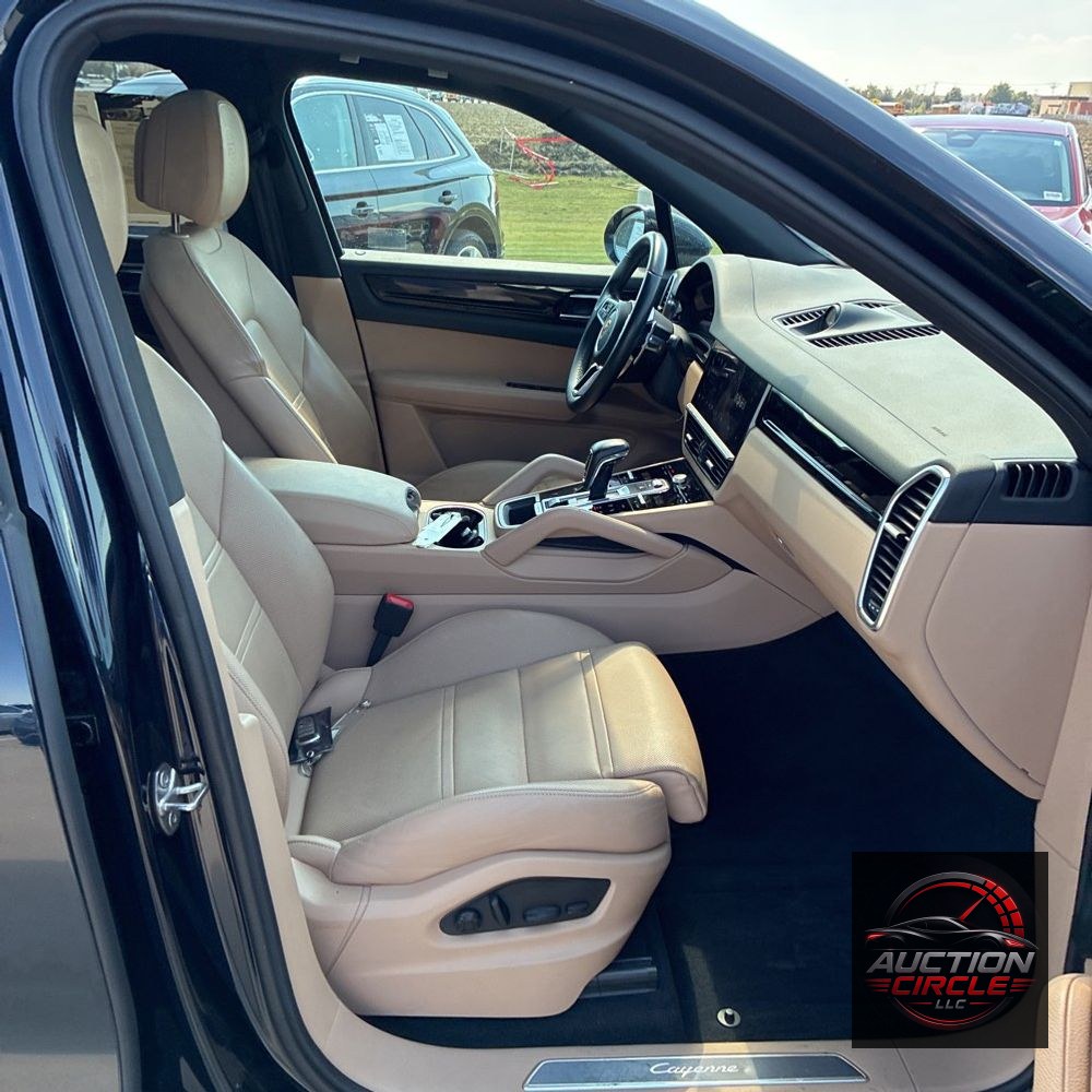 2022 Porsche Cayenne Base