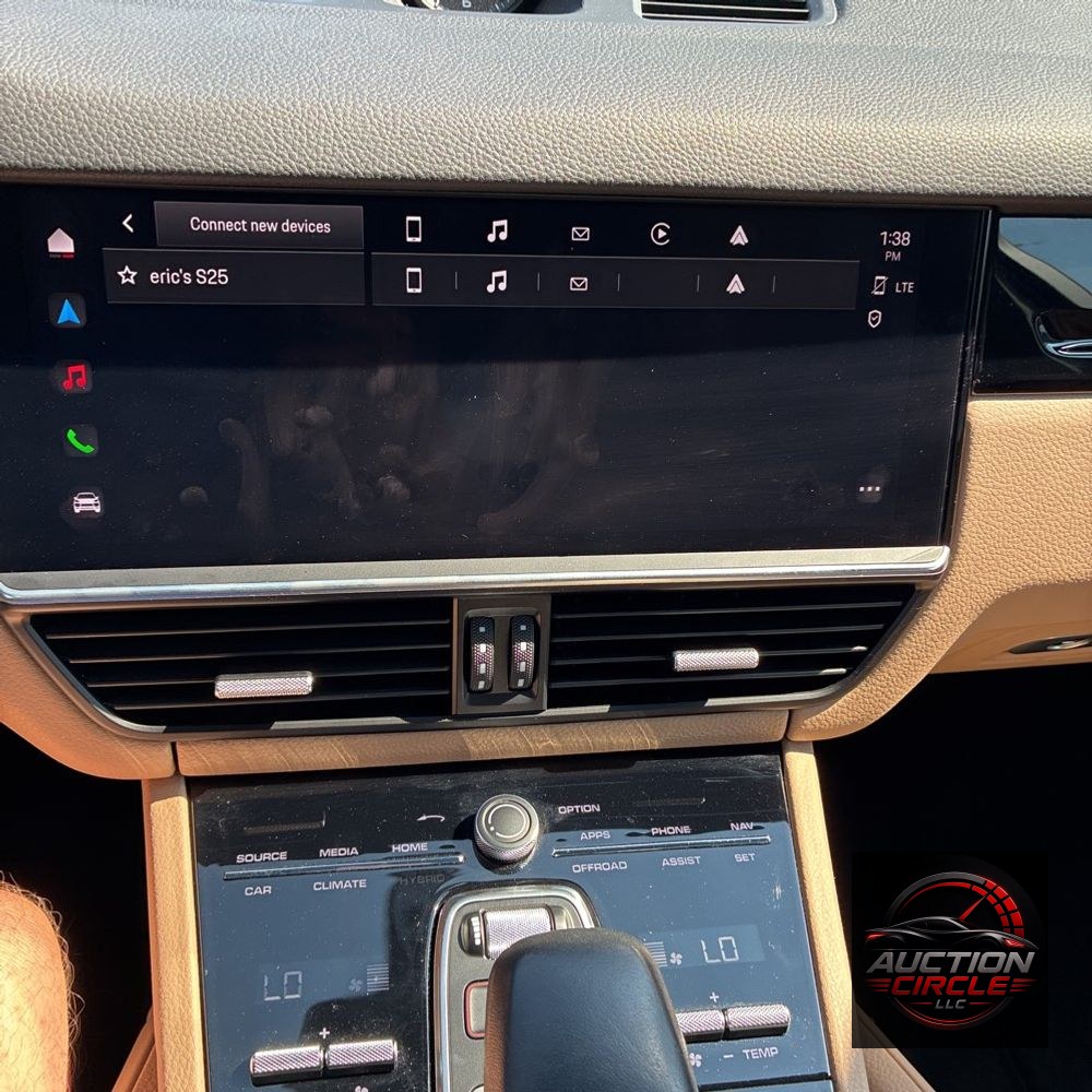 2022 Porsche Cayenne Base
