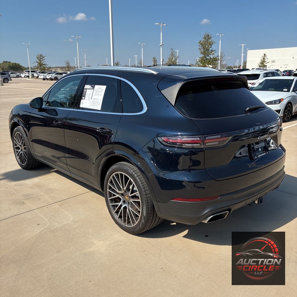 2022 Porsche Cayenne Base