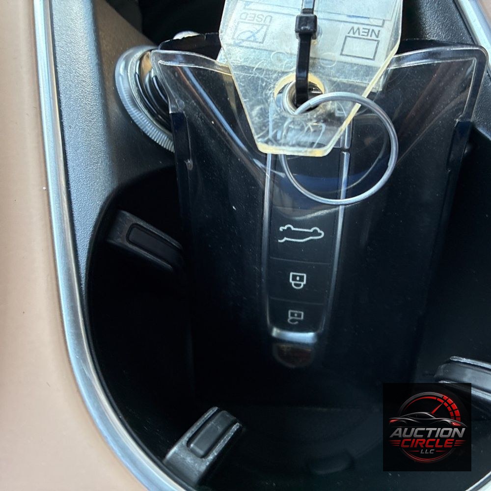 2022 Porsche Cayenne Base