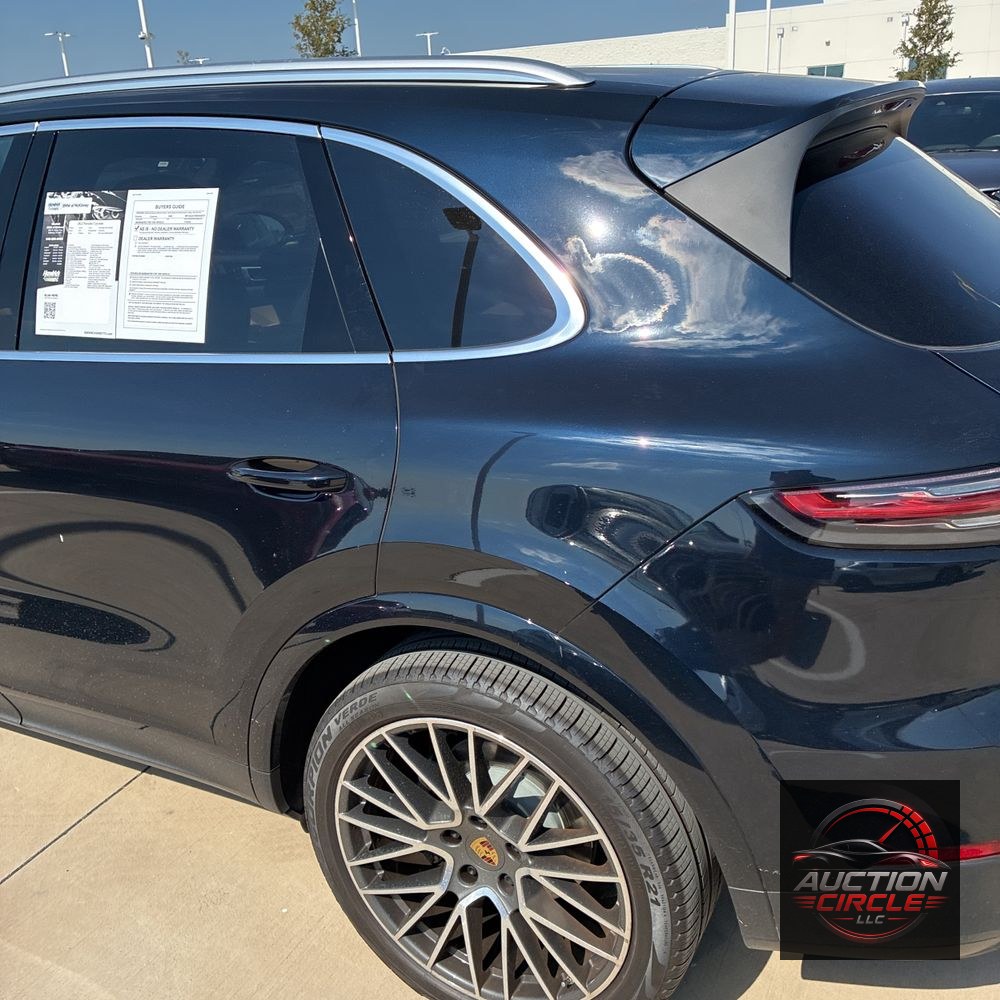 2022 Porsche Cayenne Base