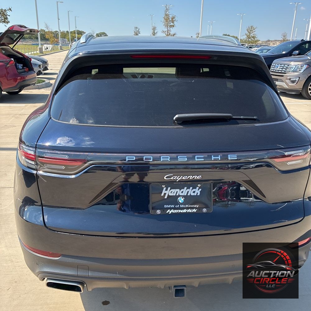 2022 Porsche Cayenne Base