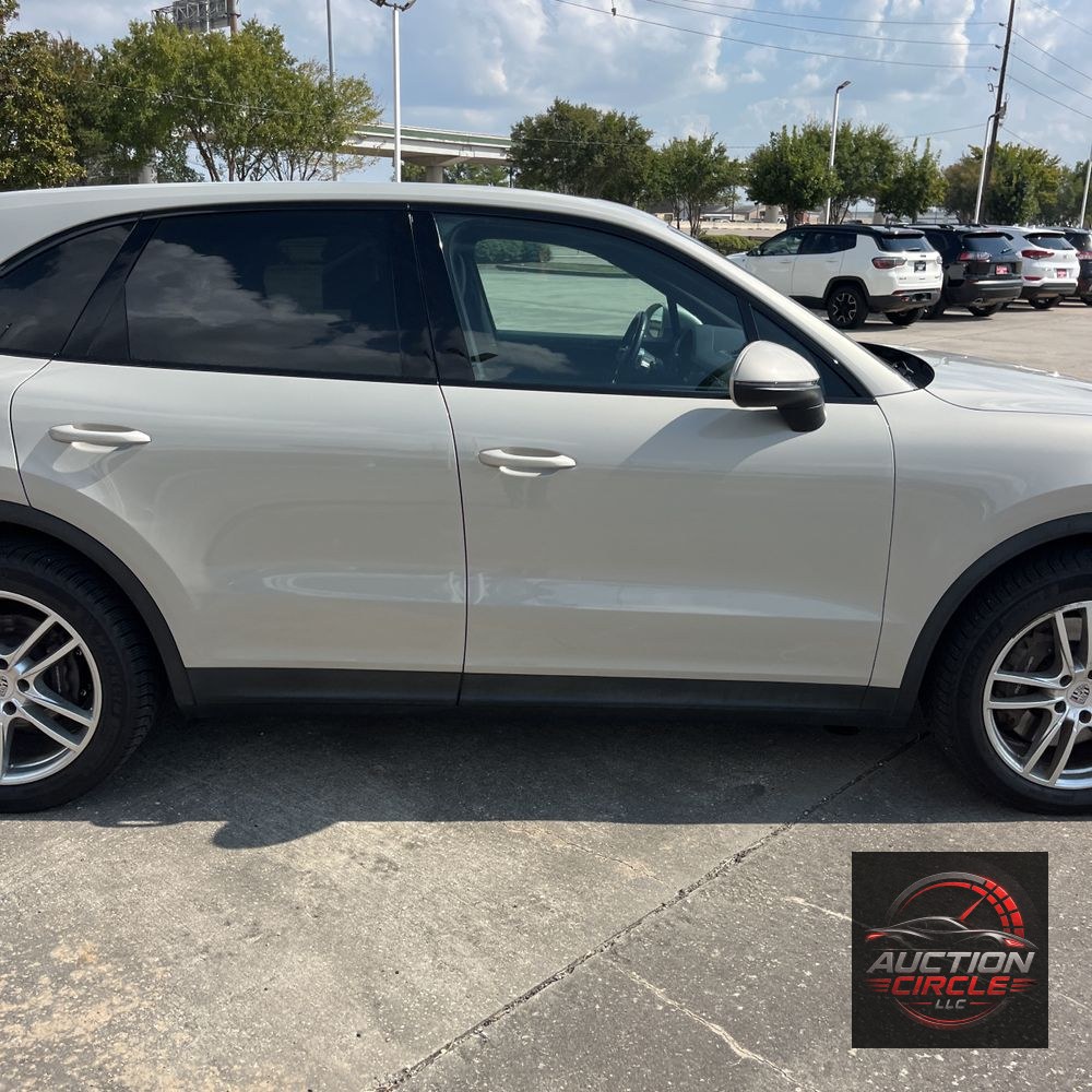 2021 Porsche Cayenne Base