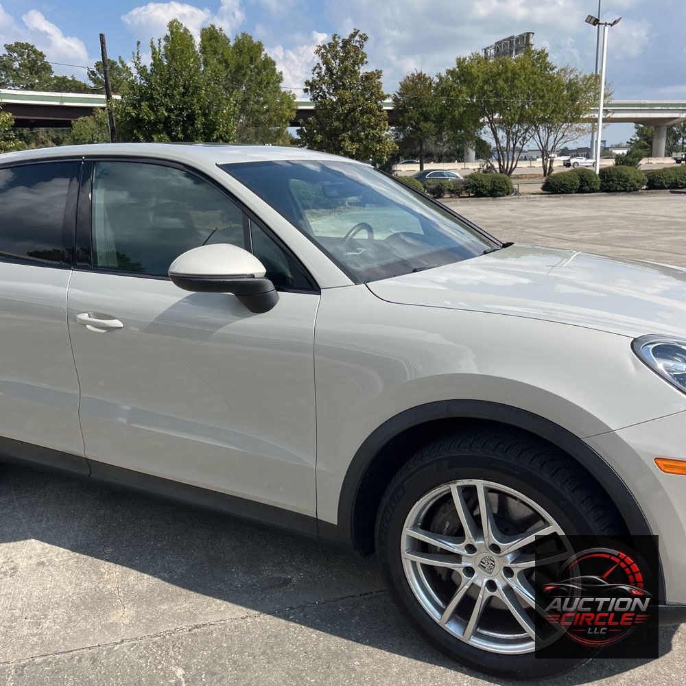 2021 Porsche Cayenne Base