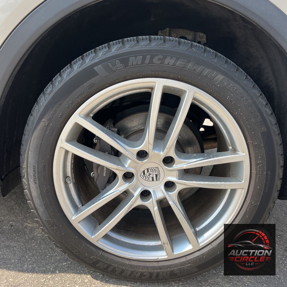 2021 Porsche Cayenne Base